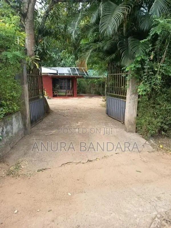 Land with House for Sale Near Kundasale Town