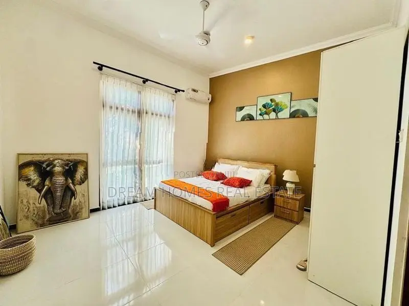 Ultra Luxury 4BR Smart House with Lift & Swimming Pool – Battaramulla