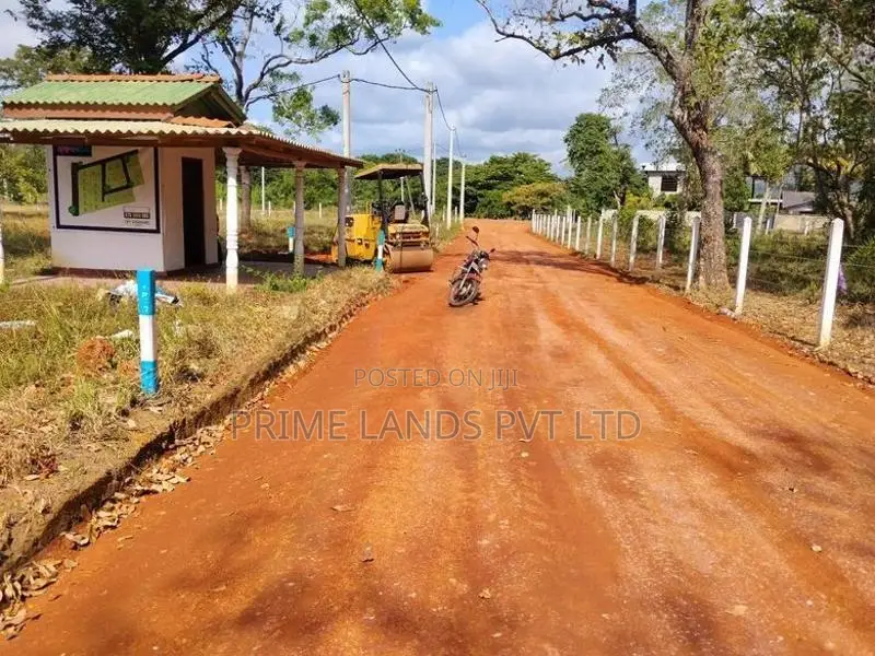 Land for Sale in Maradankadawala Town