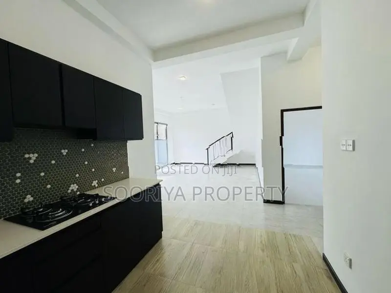 Modern Luxury Brand New House for Sale in Piliyandala