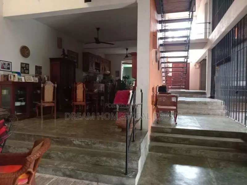 Architect-Designed Family Home for Sale – Thalawathugoda