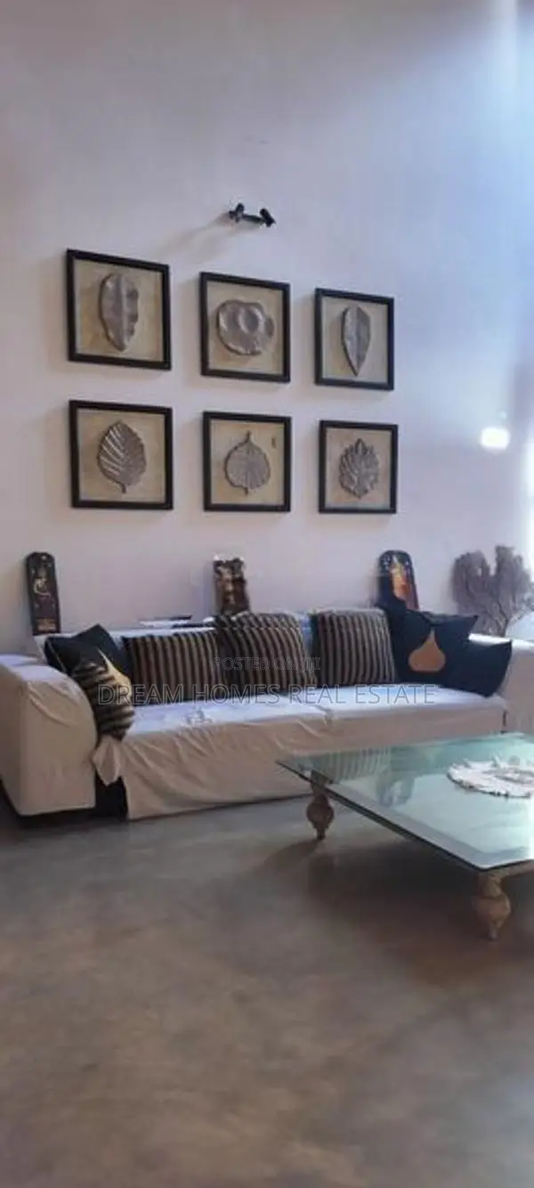 Brand New Luxury 4BR House for Sale in Palawatta