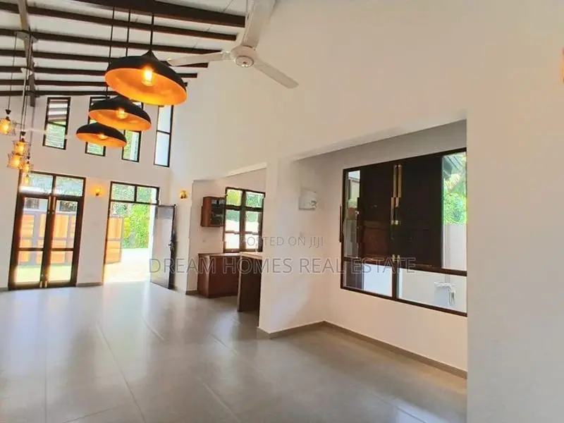 Brand New Modern House for Sale – Kahathuduwa, Piliyandala