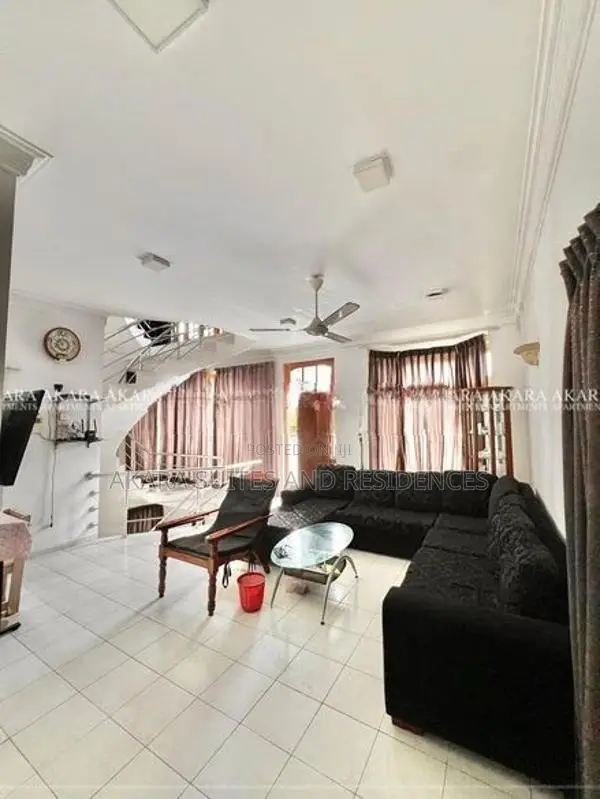 16 Perches - Furnished House for Rent HL52382