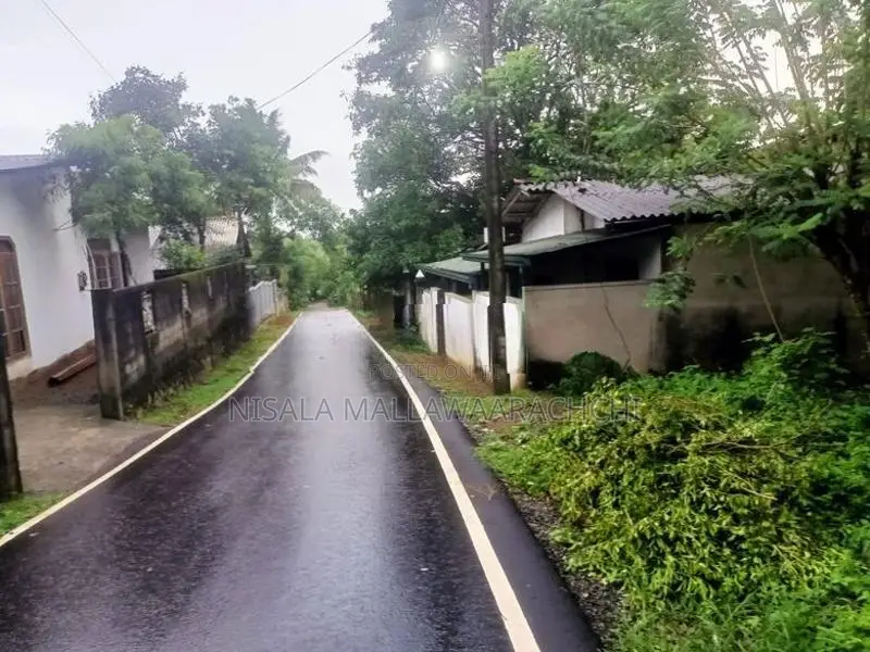Valuable Land for Sale in Hokandara