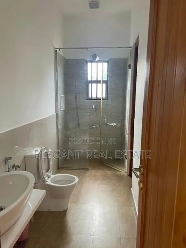 04 Bedroom Semi Furnished House for Rent in Battaramulla (A6168)
