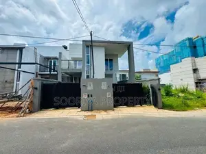 2 Story Luxury House for Sale - Piliyandala