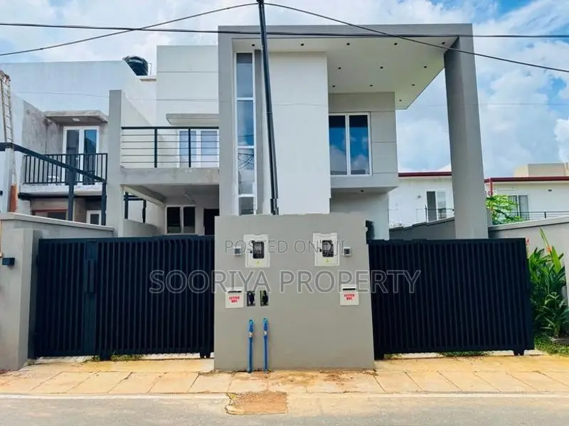 2 Story Luxury House for Sale - Piliyandala