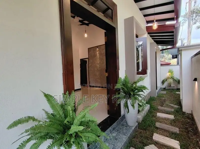 Kottawa Brand new Single stored house for sale