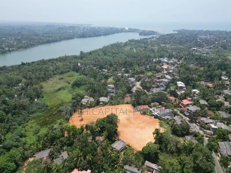 Kalutara Town Near 5 Minutes Land Plots for Sale