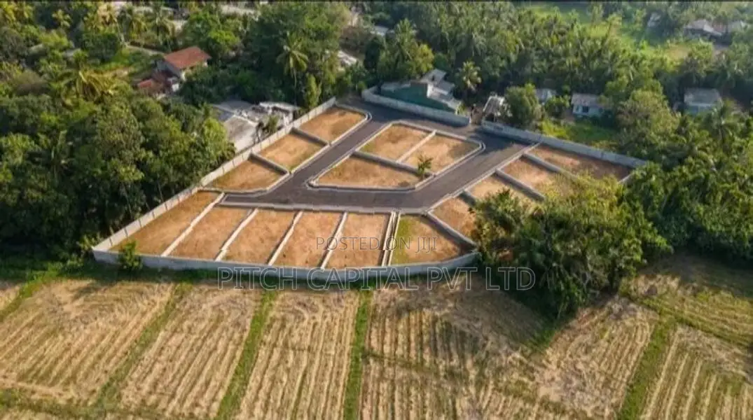 Kesbewa - Polgasowita Near Highway Entrance Land Sale