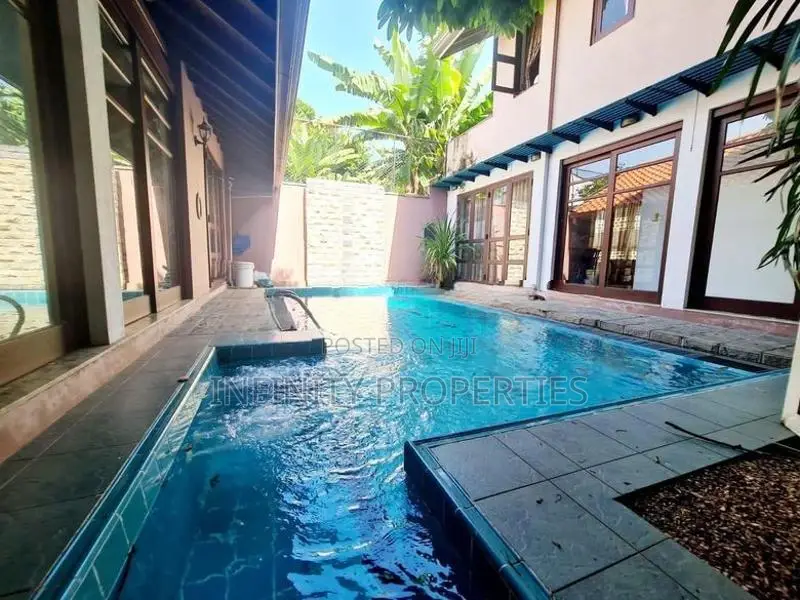 (AF081) Luxury House for sale Ambuldeniya Nugegoda