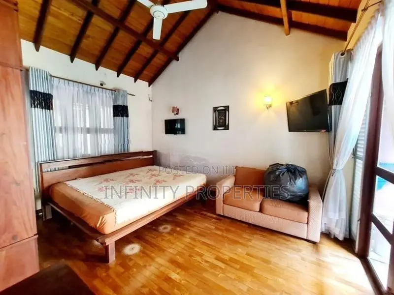 (AF081) Luxury House for sale Ambuldeniya Nugegoda