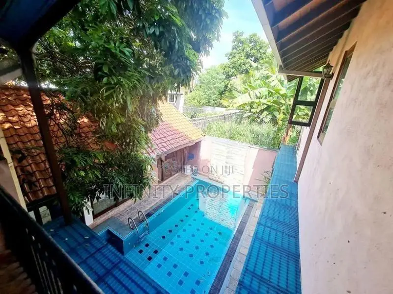 (AF081) Luxury House for sale Ambuldeniya Nugegoda