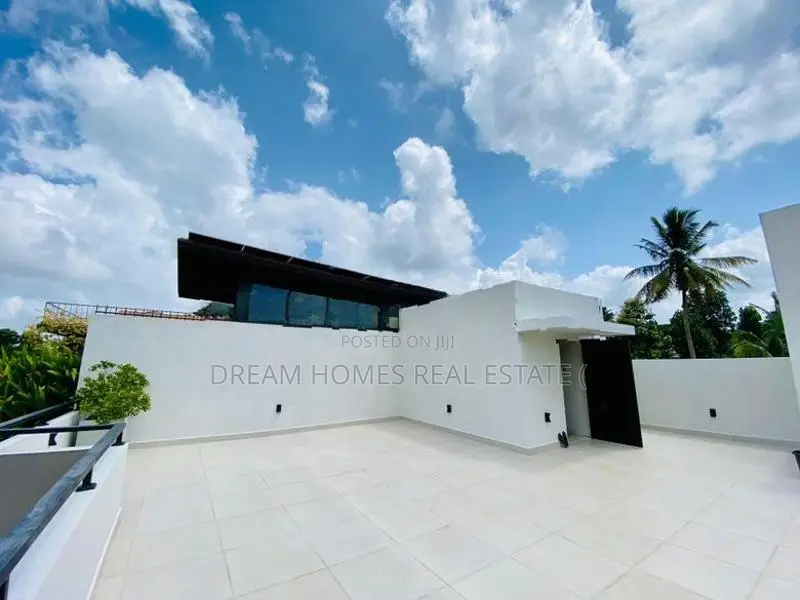 Luxury Modern Home for Sale in Athurugiriya – Near Millennium City