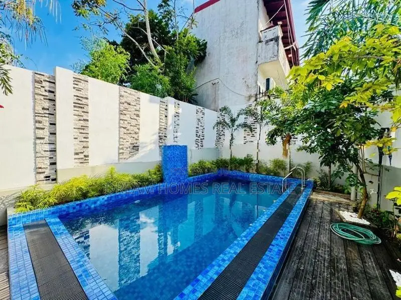 4BR Smart House with Lift Swimming Pool – Battaramulla