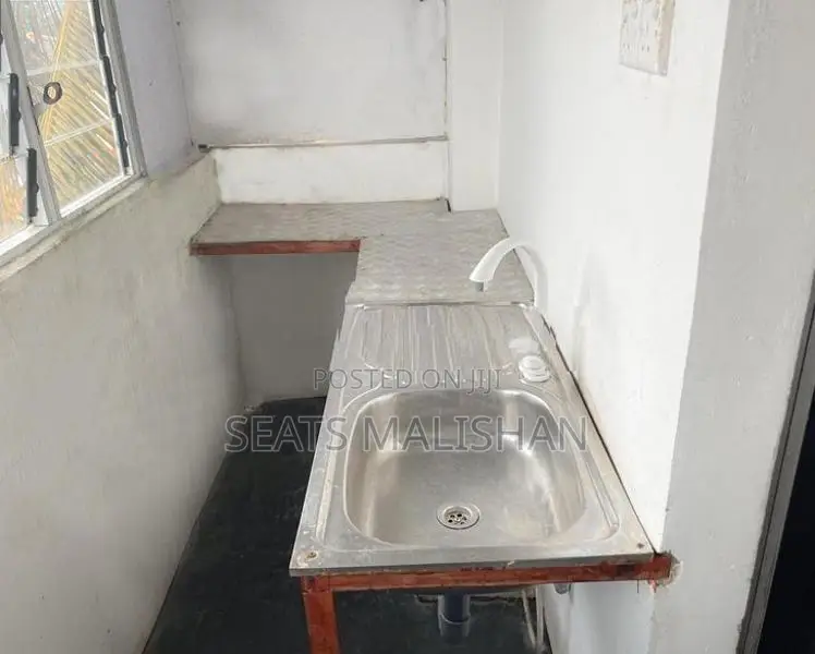 මහරගම ආසන්නව කාන්තාවන් සහ පිරිමි සඳහා නවාතැන් පහසුකම් ඇත