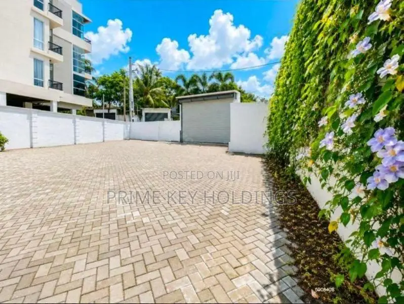Commercial Building for Rent – Polwatta Road, (Near Maharagama) (CR145