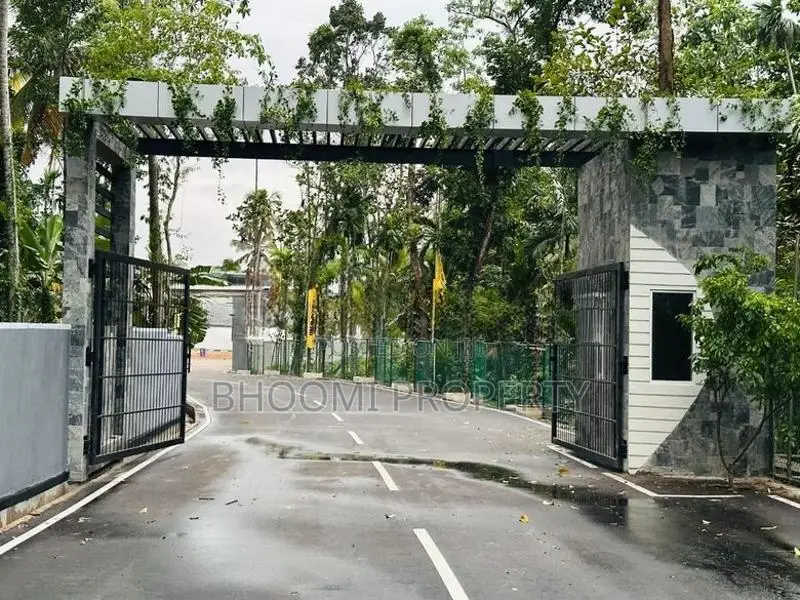 Gated Community Land in Kadawatha