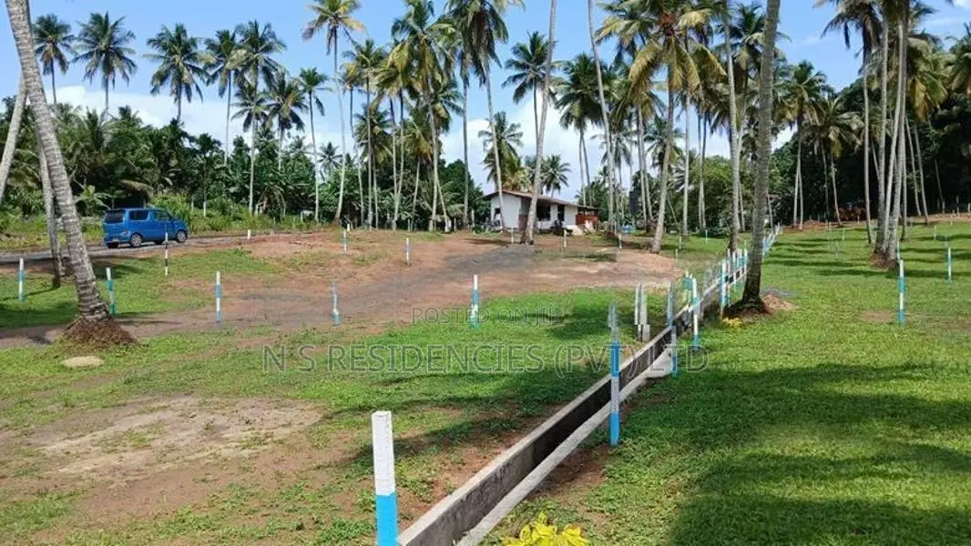 Luxora Land Project in Polgahawela | 5 Minutes to Railway Station u03