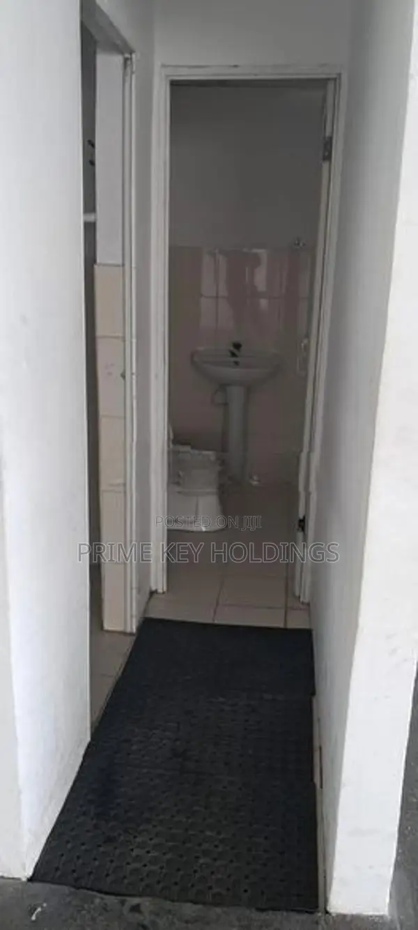 Office Unit – 1,700 sq. ft. | Nugegoda (CR136)