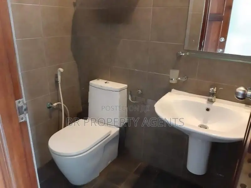 Fully Furnished Penthouse Apartment For Rent In Colombo 05