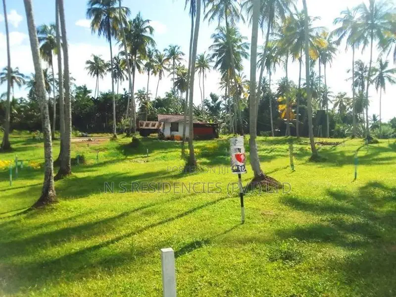 Land for Sale in Polgahawela D04