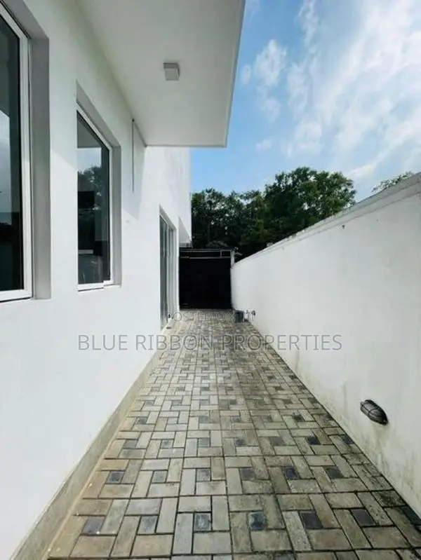 Modern Fully Furnished House for Rent in Piliyandala