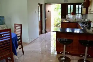 Luxury 2-Storey House for Sale – Thalawathugoda