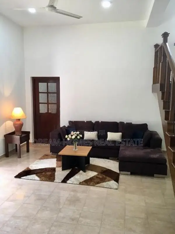 Luxury 2-Storey House for Sale – Thalawathugoda