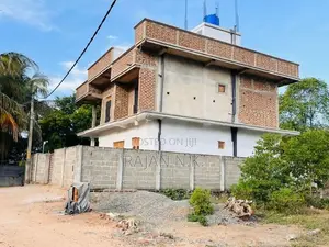 Newly Built Home for Sale – Prime Location, Yard Road, Kalmunai 2