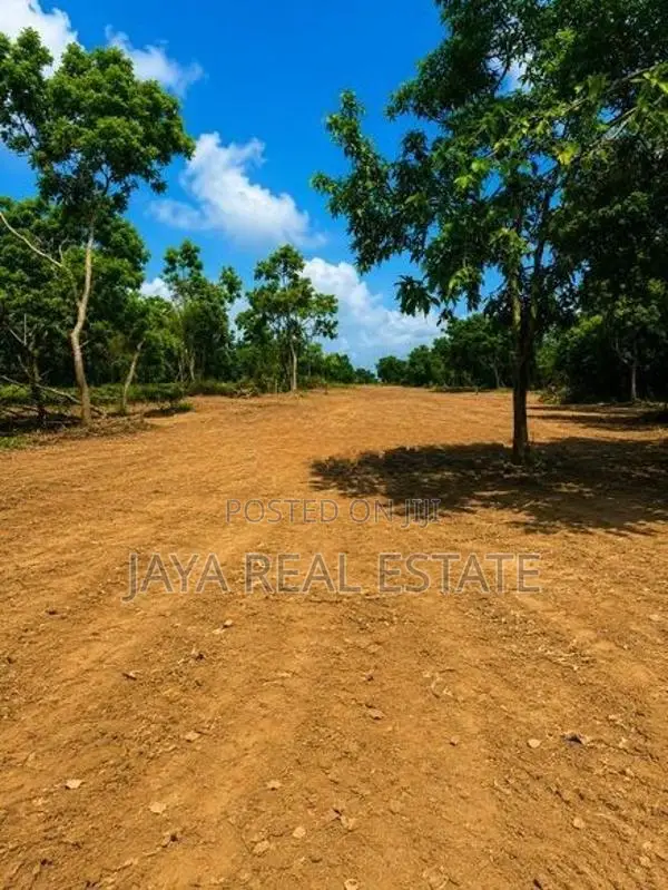 Land For Sale in Rekawa