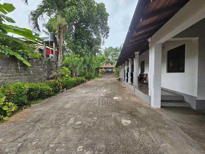5BR 2-Story House for Sale | 80P Land Nugegoda