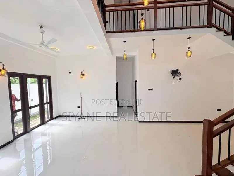 Brand New Luxury Home for Sale in Athurugiriya
