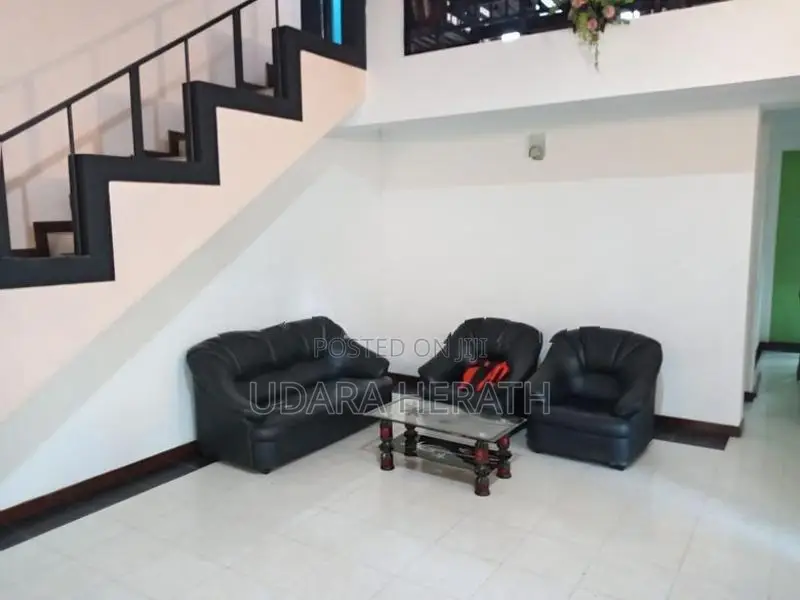 House for Rent in Alawwa
