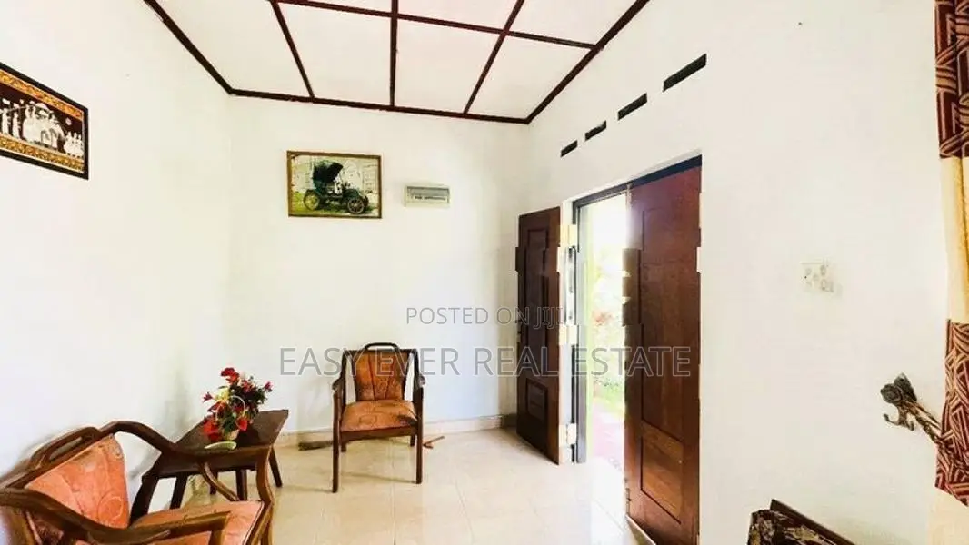 ඉඩම සමග නිවසක් Kegalle - ER 13237