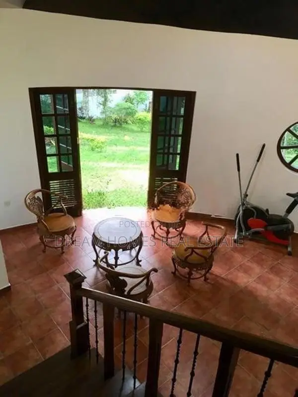 Luxury 2-Storey House for Sale – Thalawathugoda
