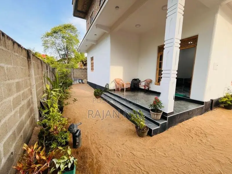 Newly Built Home for Sale – Prime Location, Yard Road, Kalmunai 2