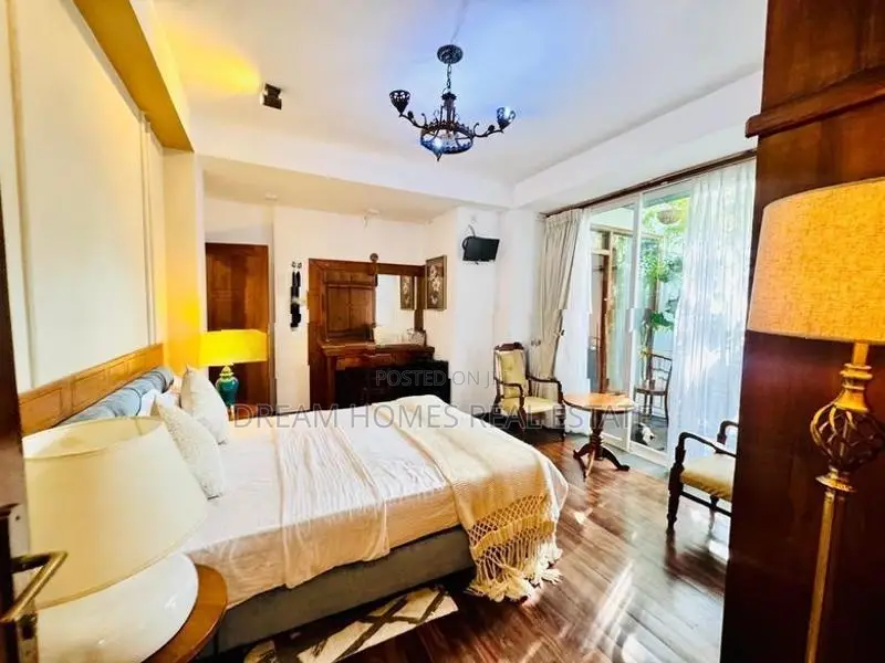 Loxwood House – Luxurious Independent Residence in Colombo 7