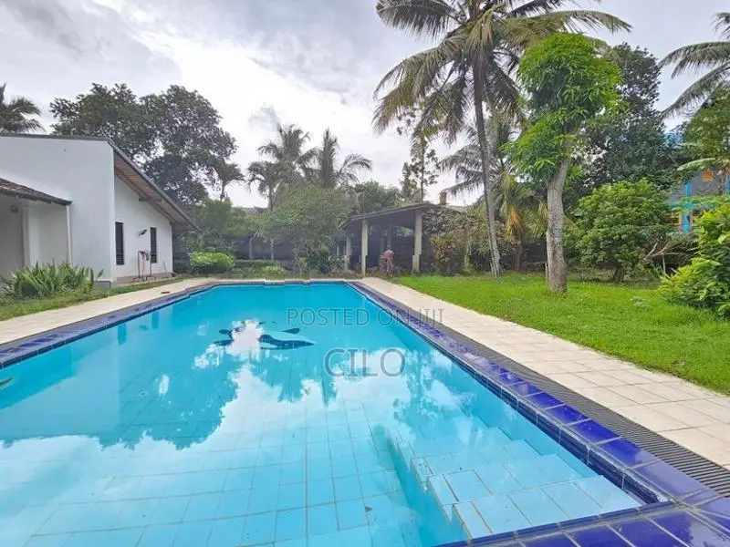 5BR 2-Story House for Sale | 80P Land Nugegoda