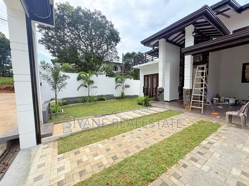 Brand New Luxury Home for Sale in Athurugiriya