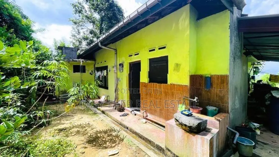 ඉඩම සමග නිවසක් Kegalle - ER 13237