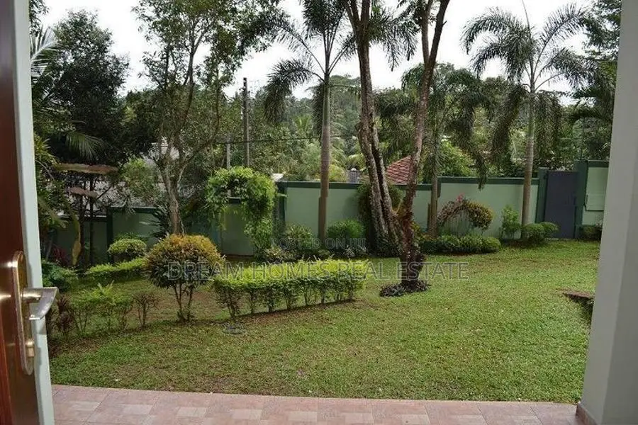 Luxury 2-Storey House for Sale – Thalawathugoda