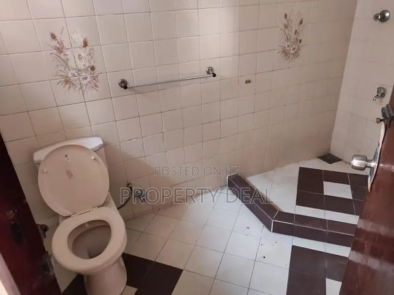 5 Bedroom House For Sale in Kohuwala - PDH35