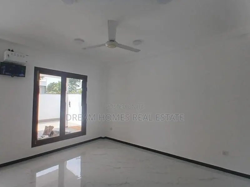 Brand New Two Storey Luxury House for Sale – Gorakapitiya, Pannipitiya