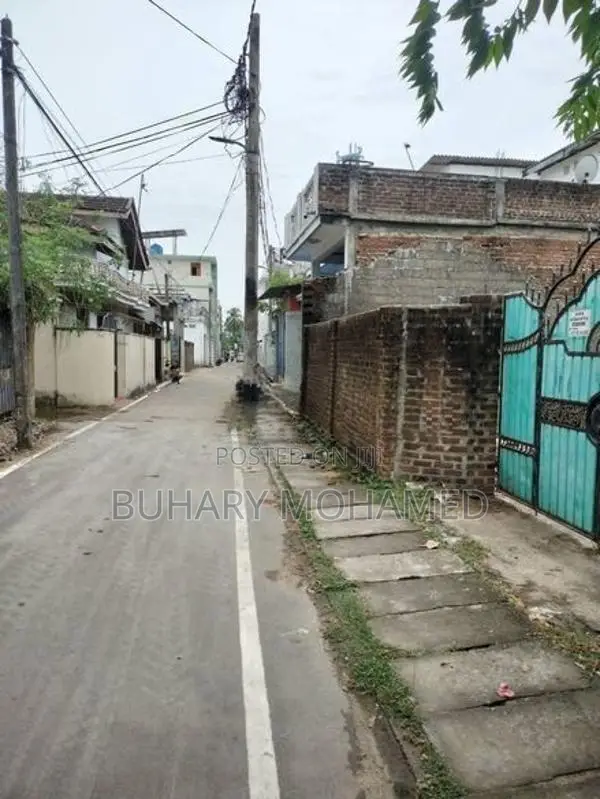 11 Perch Land for sale in Kalmunai, Amapara