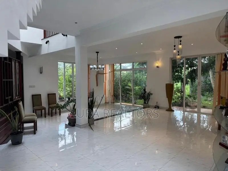 5 Bedrooms House for Sale in Talawatugoda (p-170)
