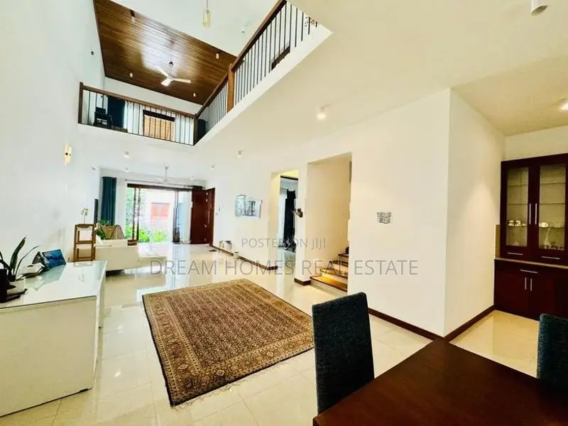 Modern 3-Story Luxury Home with 5 Bedrooms – Pelawatta