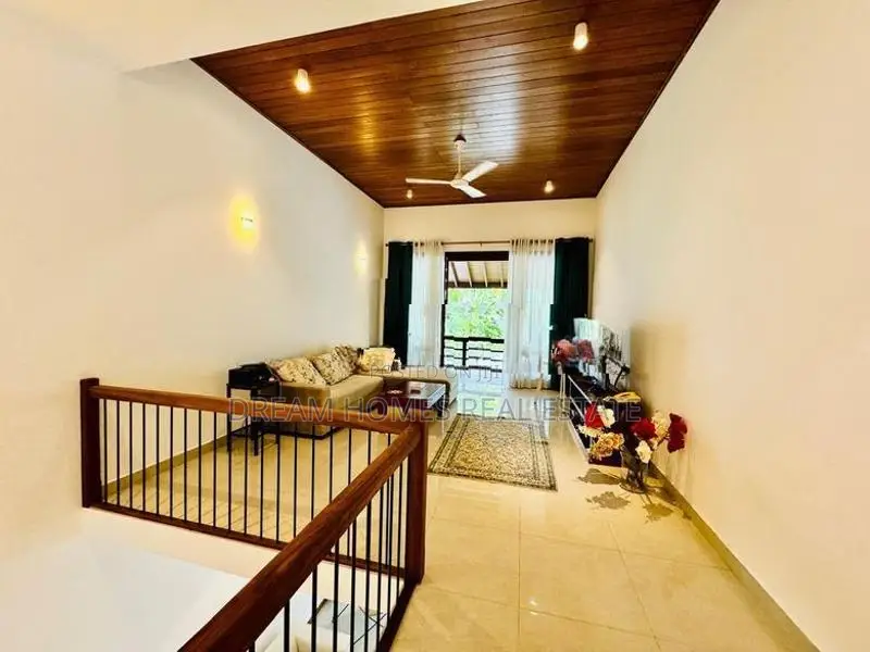 Modern 3-Story Luxury Home with 5 Bedrooms – Pelawatta