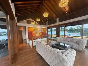 Ultra-Luxury 6 Bedroom Residence for Sale – Battaramulla (EM140RK)